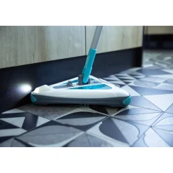 Die moderne Hausfrau Akkubesen Livington Deeper Sweeper