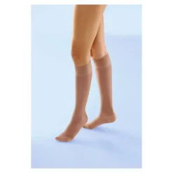 Die moderne Hausfrau Damen Kniestrümpfe