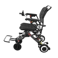 Die moderne Hausfrau Elektrorollstuhl, leicht faltbar AT52326