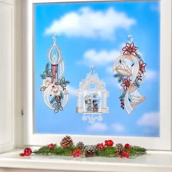 Die moderne Hausfrau Fensterbild-Stickerei aus Plauener Spitze Kerze