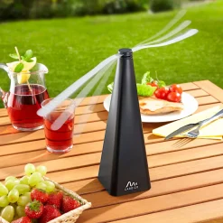 Die moderne Hausfrau Fliegenwedler