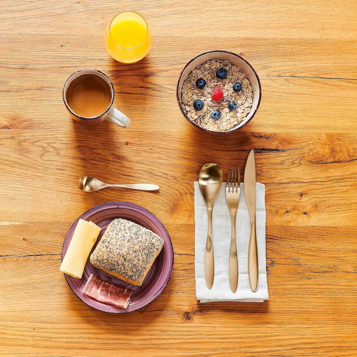 Die moderne Hausfrau Geschirr-Set, Steingut Lumaca Berry