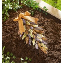 Die moderne Hausfrau Gesteck