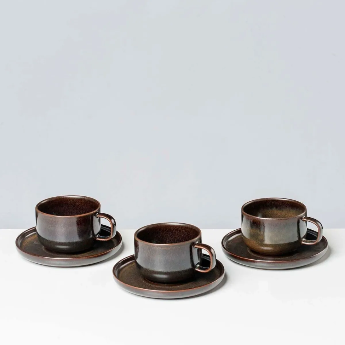 Die moderne Hausfrau Kaffeeobertassen-Set, Steinzeug Glockenklang