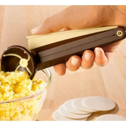 Die moderne Hausfrau Makronator klein