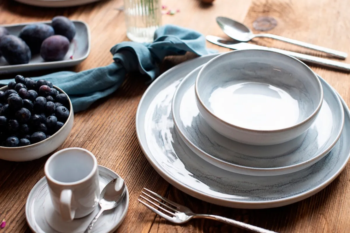 Die moderne Hausfrau Schüssel-Set, Steinzeug TIEFER SEE Grau / Weiß