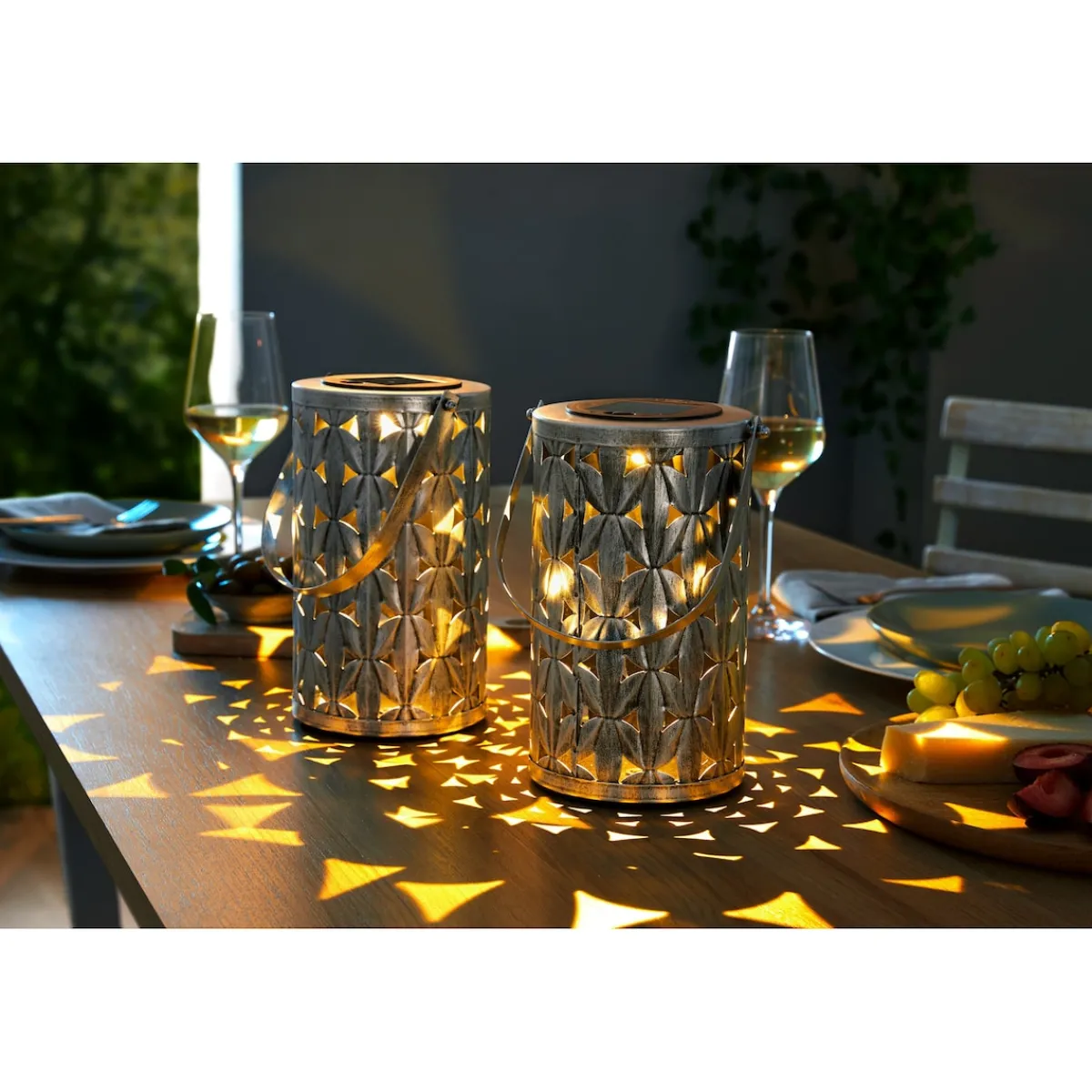 Die moderne Hausfrau Solar-Leuchte „4 in 1“, 1 Stück