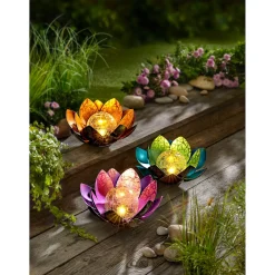 Die moderne Hausfrau Solar-Lotusblume lila