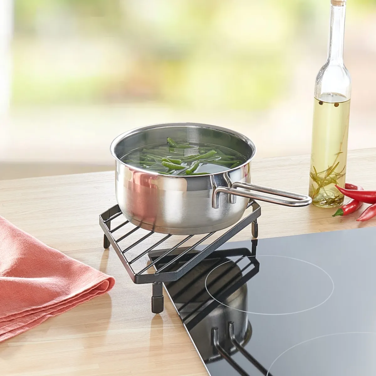 Die moderne Hausfrau Untersetzer "Abkühl-Platz"