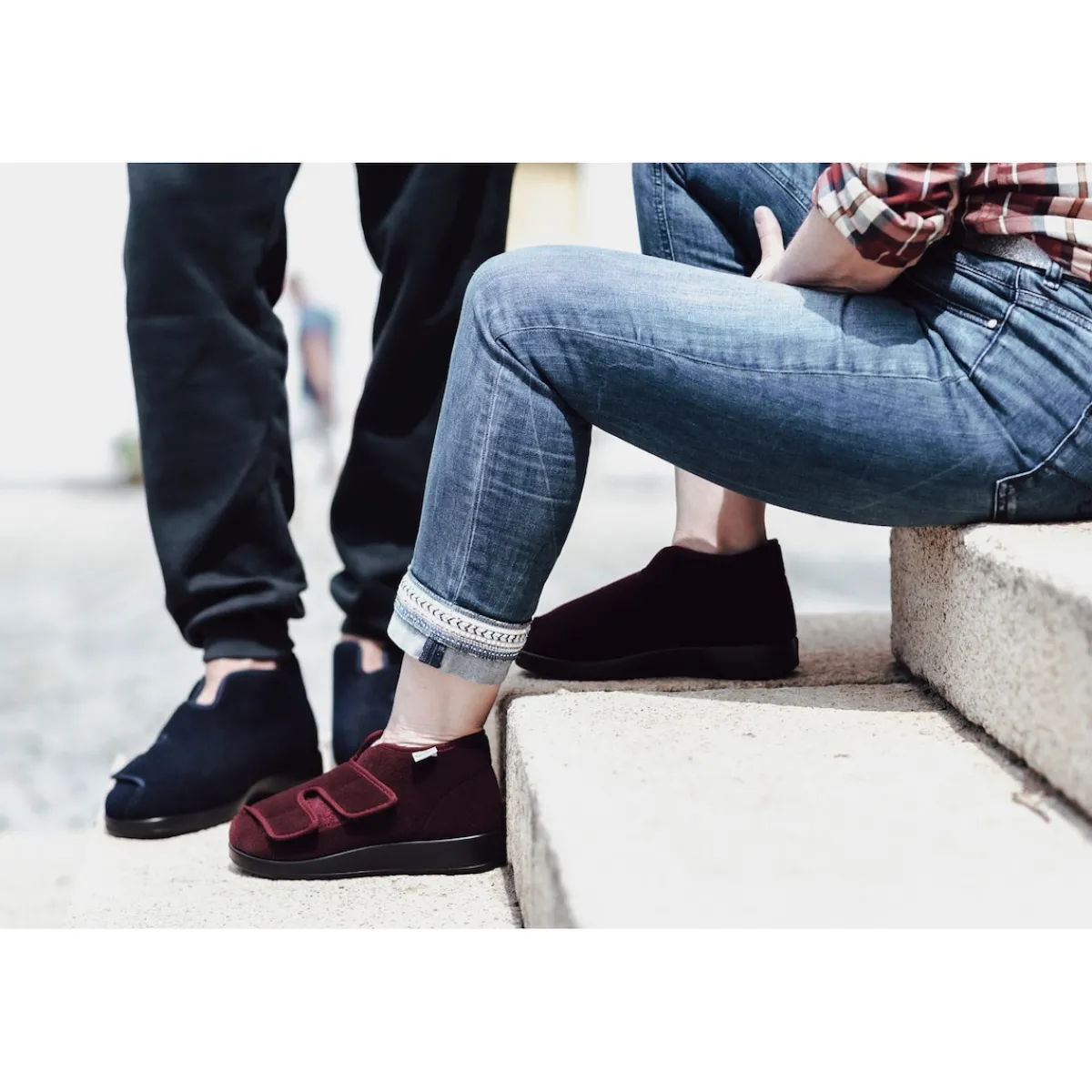 Damen Die moderne Hausfrau Verbandschuh Genua bordeaux