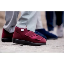 Damen Die moderne Hausfrau Verbandschuh Genua bordeaux