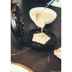 Die moderne Hausfrau Waffelautomat