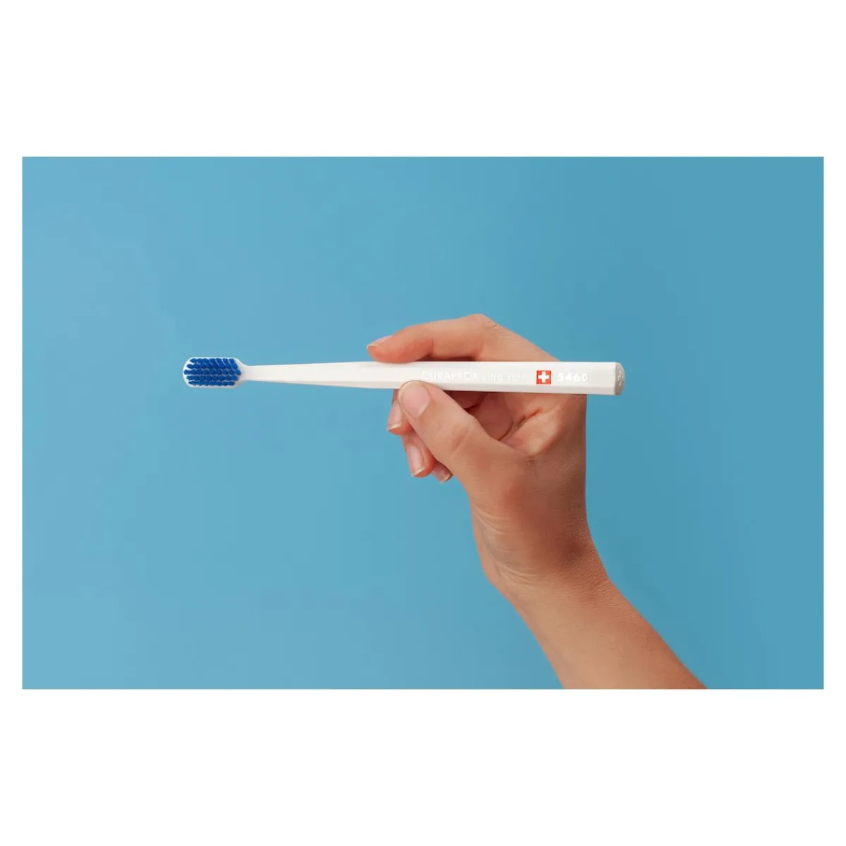 Die moderne Hausfrau Zahnbürsten "Curaprox CS 5460", 3 Stück